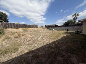 5128 La Paz Dr, San Diego CA 92114