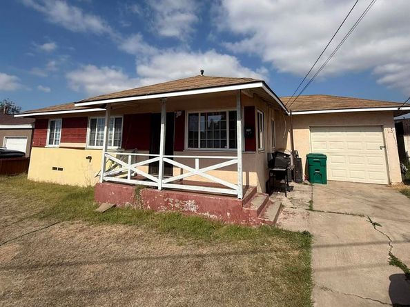 5128 La Paz Dr, San Diego CA 92114