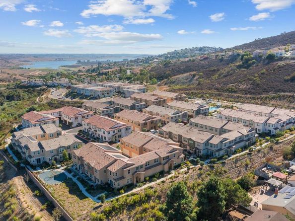 10553 Graphite St, Spring Valley CA 91977