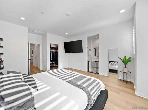 10553 Graphite St, Spring Valley CA 91977