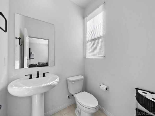 10553 Graphite St, Spring Valley CA 91977