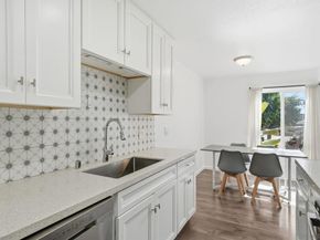 1687 Pentecost Way 4, San Diego CA 92105