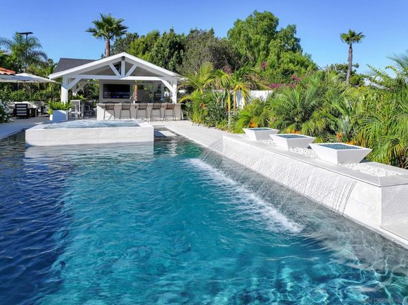 10732 Fuerte Dr, La Mesa CA 91941