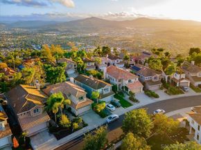 2451 Country View Gln, Escondido CA 92026