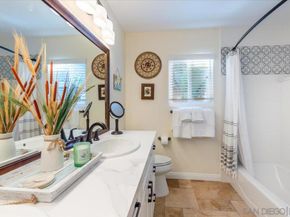 2451 Country View Gln, Escondido CA 92026