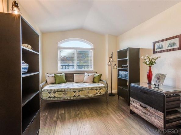 2451 Country View Gln, Escondido CA 92026