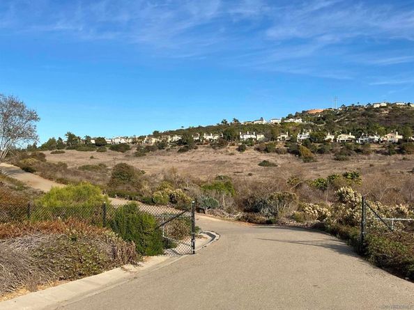 2364 Altisma Way A, Carlsbad CA 92009