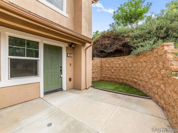3042 Cole Grade Dr, Santee CA 92071