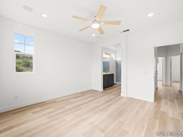 3042 Cole Grade Dr, Santee CA 92071