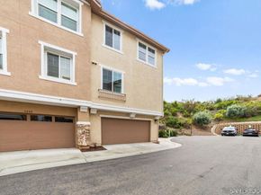 3042 Cole Grade Dr, Santee CA 92071