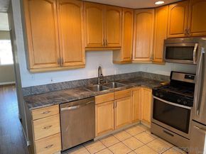 4875 Cole St 69, San Diego CA 92117