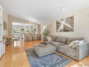 12061 Rue Des Amis, San Diego CA 92131
