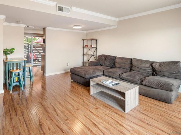 1673 Stone Edge Cir, El Cajon CA 92021