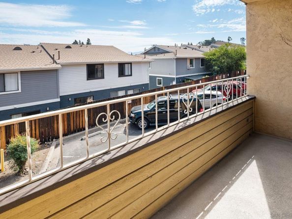 1673 Stone Edge Cir, El Cajon CA 92021