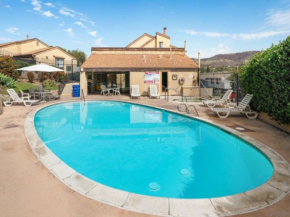 1673 Stone Edge Cir, El Cajon CA 92021