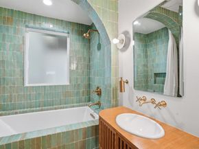 3234 Lowry Rd, Los Angeles CA 90027