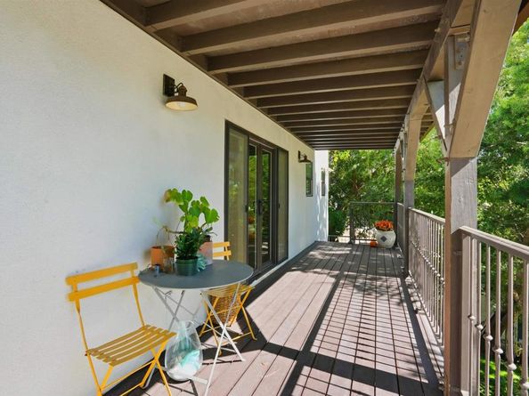 3234 Lowry Rd, Los Angeles CA 90027