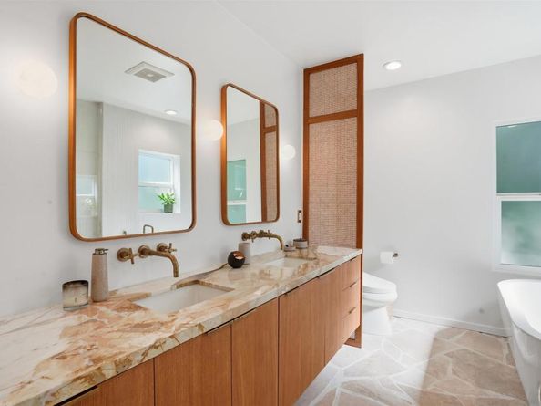 3234 Lowry Rd, Los Angeles CA 90027