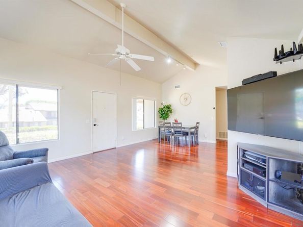 5449 Escarchosa Lane, San Diego CA 92124