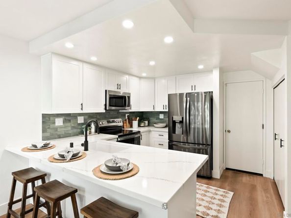 1666 Tennis Match Way, Encinitas CA 92024