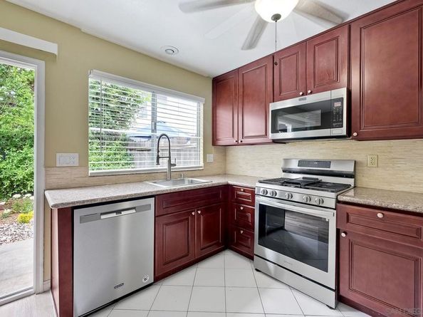 3436 Thunder Dr, Oceanside CA 92056