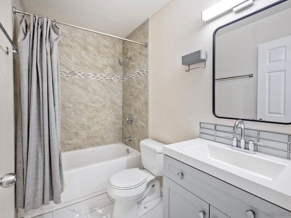 3436 Thunder Dr, Oceanside CA 92056