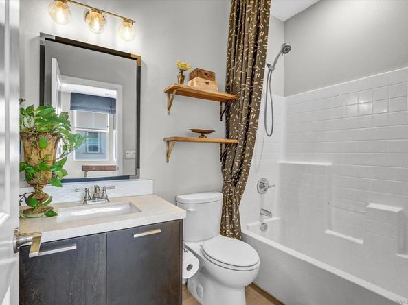 5320 Calle Rockfish 8, San Diego CA 92154