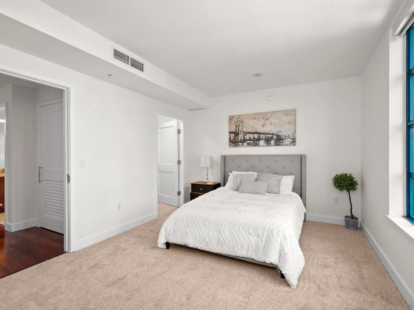 700 W E Street 510, San Diego CA 92101