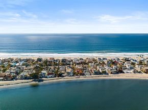 701 Sunset Ct, San Diego CA 92109