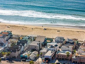 701 Sunset Ct, San Diego CA 92109