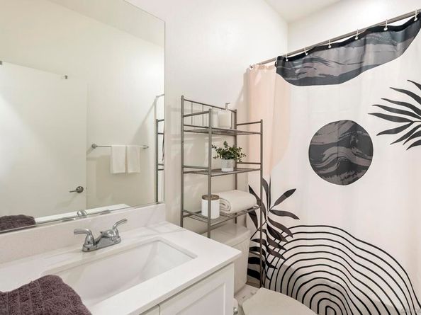 5310 Seacliff Pl 13, San Diego CA 92154