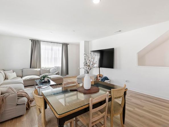 5310 Seacliff Pl 13, San Diego CA 92154