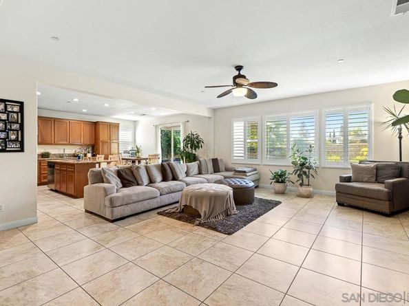 705 Sungold Way, Escondido CA 92027