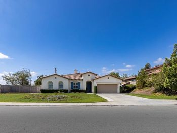 705 Sungold Way