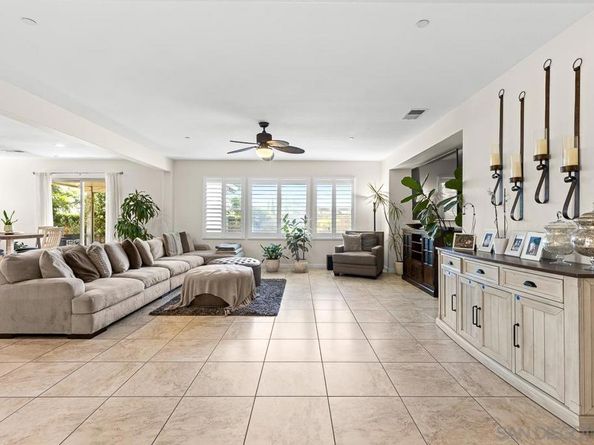 705 Sungold Way, Escondido CA 92027