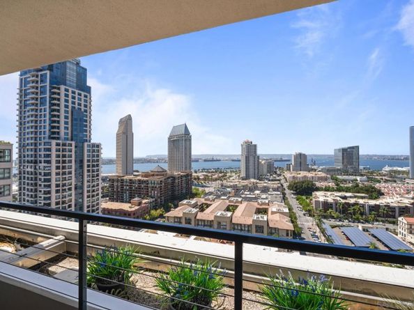 645 Front St 2002, San Diego CA 92101