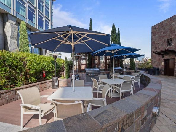 645 Front St 2002, San Diego CA 92101