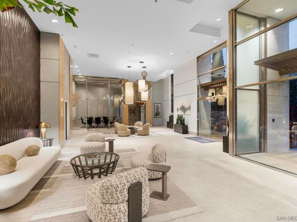 645 Front St 2002, San Diego CA 92101