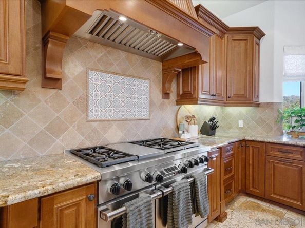 15397 Rock Creek Ln, El Cajon CA 92021