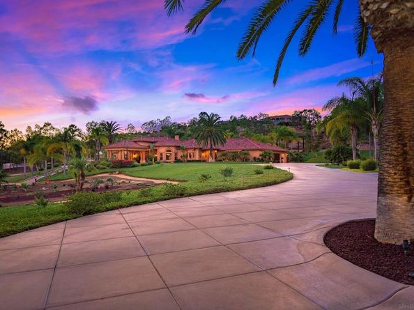 15397 Rock Creek Ln, El Cajon CA 92021