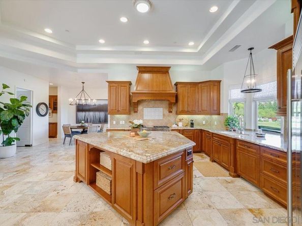 15397 Rock Creek Ln, El Cajon CA 92021