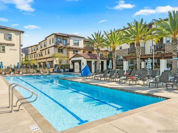 942 Blackstone Dr, San Marcos CA 92078