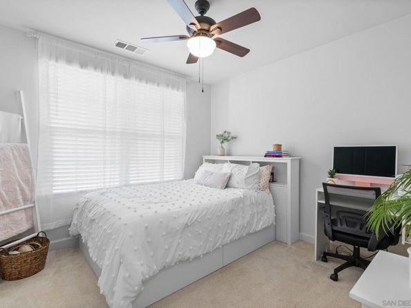 942 Blackstone Dr, San Marcos CA 92078