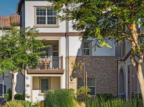 942 Blackstone Dr, San Marcos CA 92078