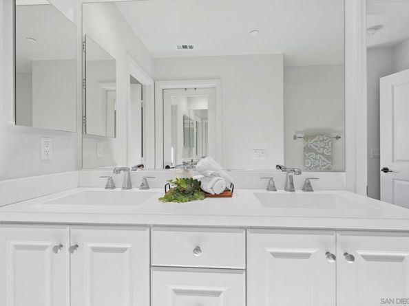 942 Blackstone Dr, San Marcos CA 92078