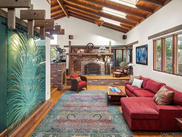 936 Cornish, San Diego CA 92107