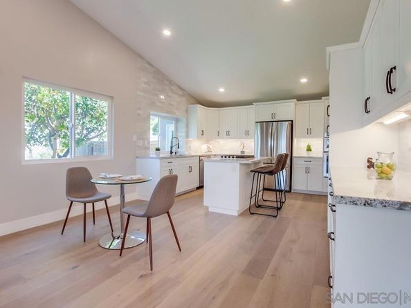2334 Kimberly Ct, Carlsbad CA 92008