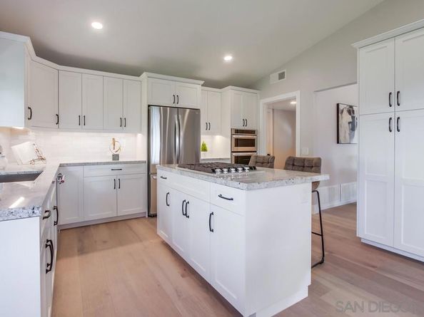 2334 Kimberly Ct, Carlsbad CA 92008