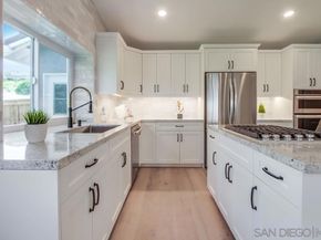 2334 Kimberly Ct, Carlsbad CA 92008
