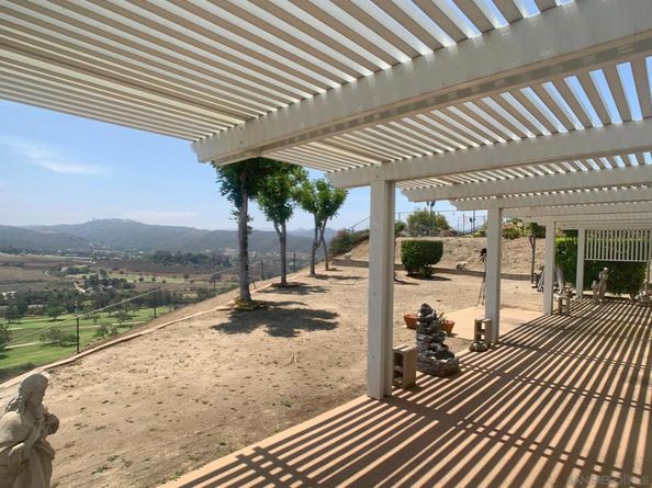 2552 Wind River Rd, El Cajon CA 92019